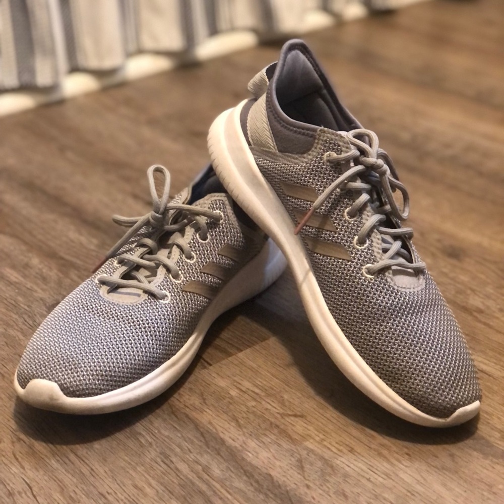 Adidas cloudfoam woman’s size 9.5